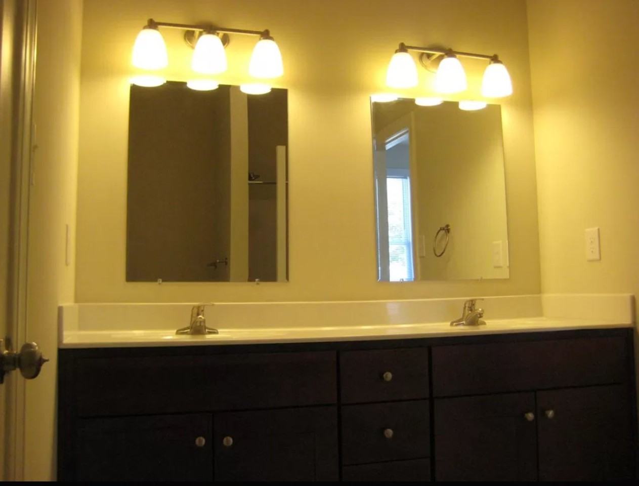 1517 W Cary - Photo 7 of 8