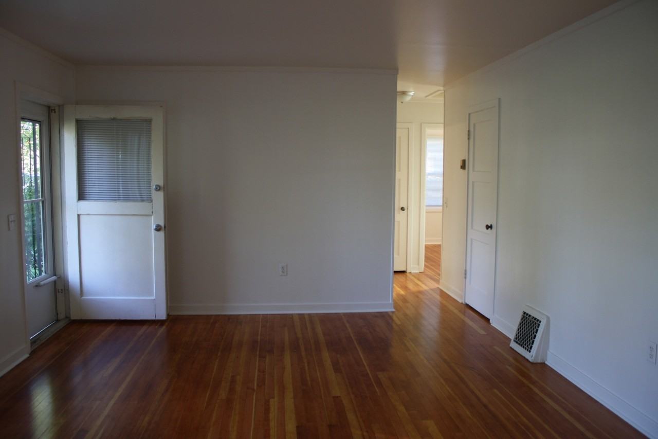 1334 Hunt Ave - Photo 2 of 19