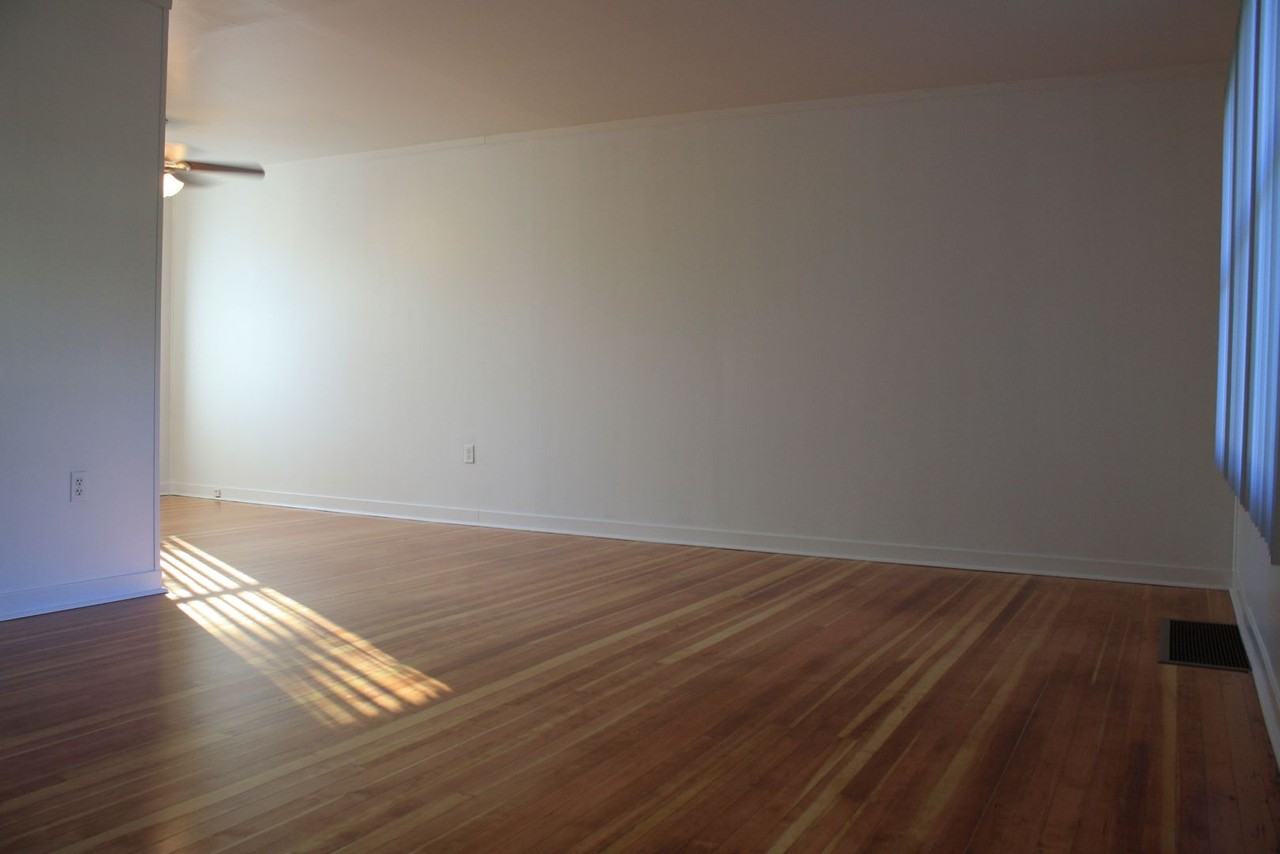 1334 Hunt Ave - Photo 5 of 19