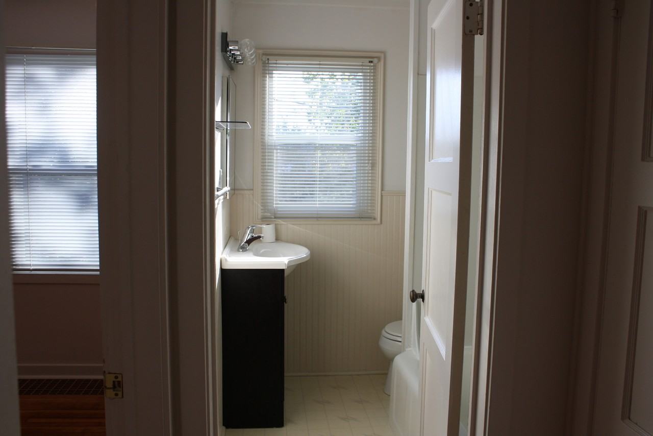 1334 Hunt Ave - Photo 7 of 19