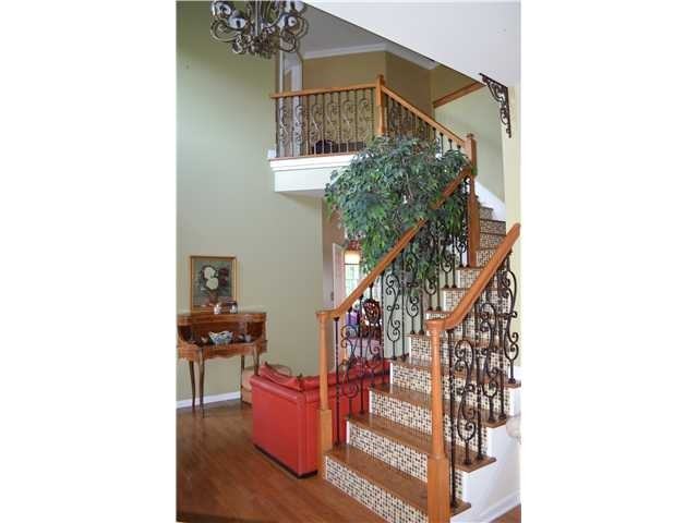 101 Woodlands Dr - Photo 3 of 18