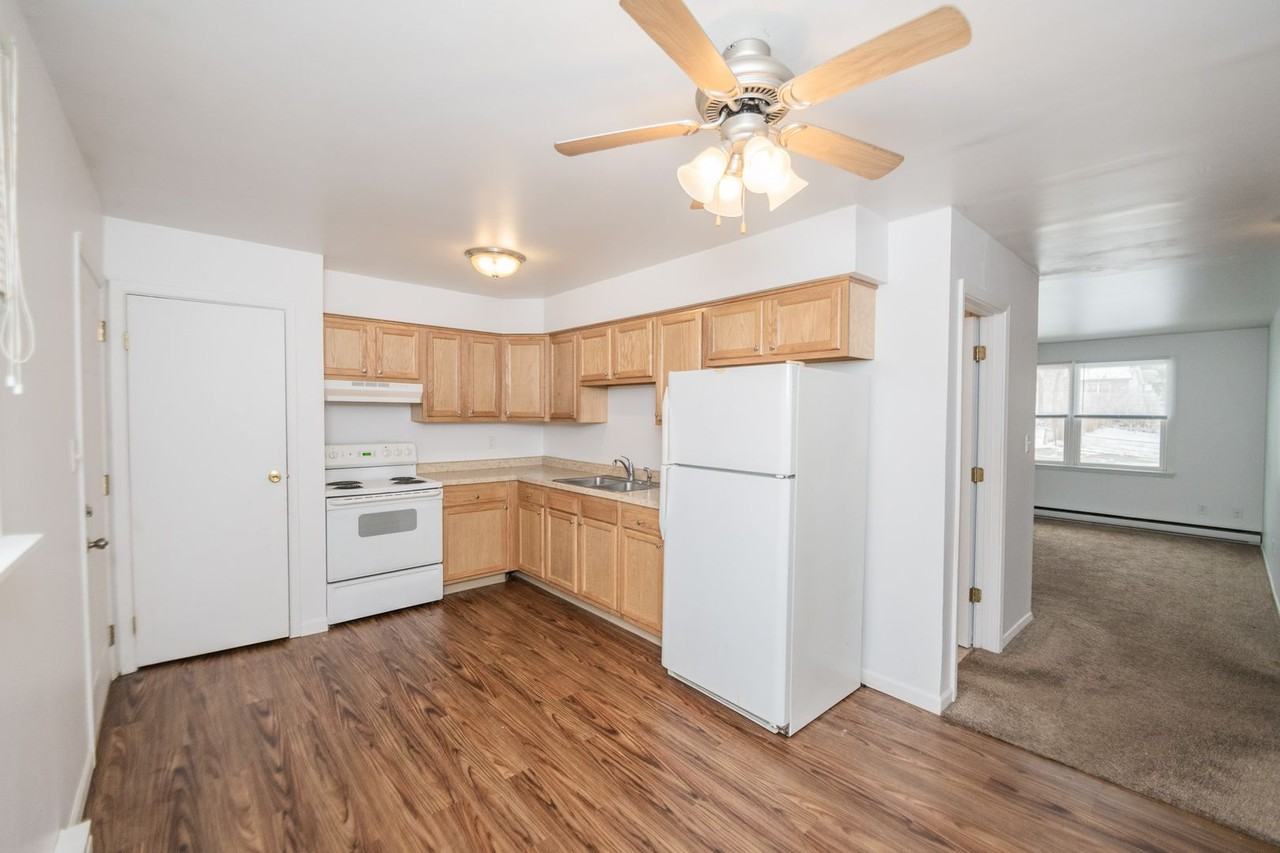 2190 Gina St - Photo 3 of 13