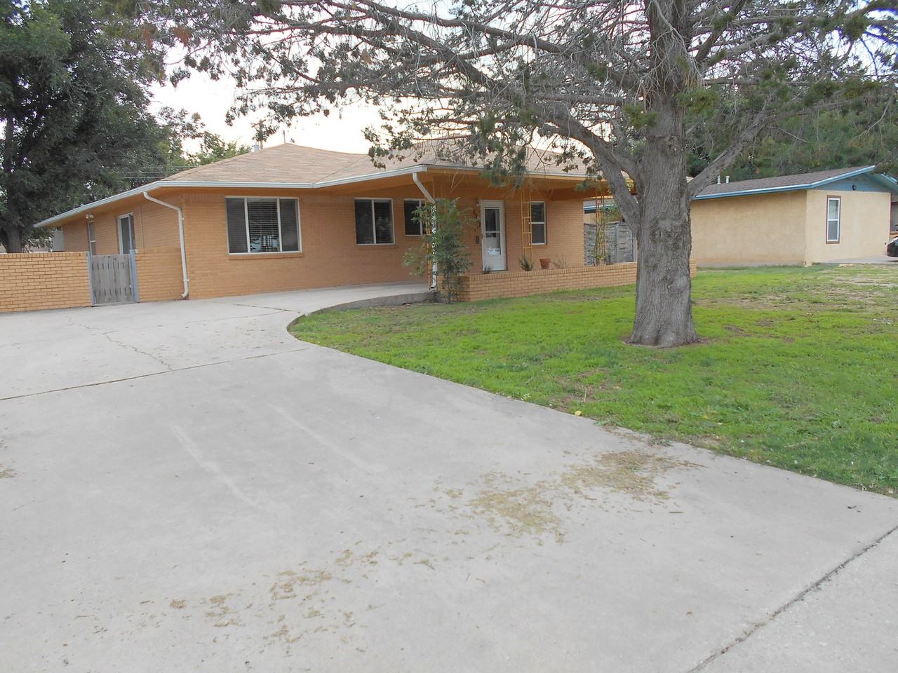 1507 W Washington Ave - Photo 3 of 29