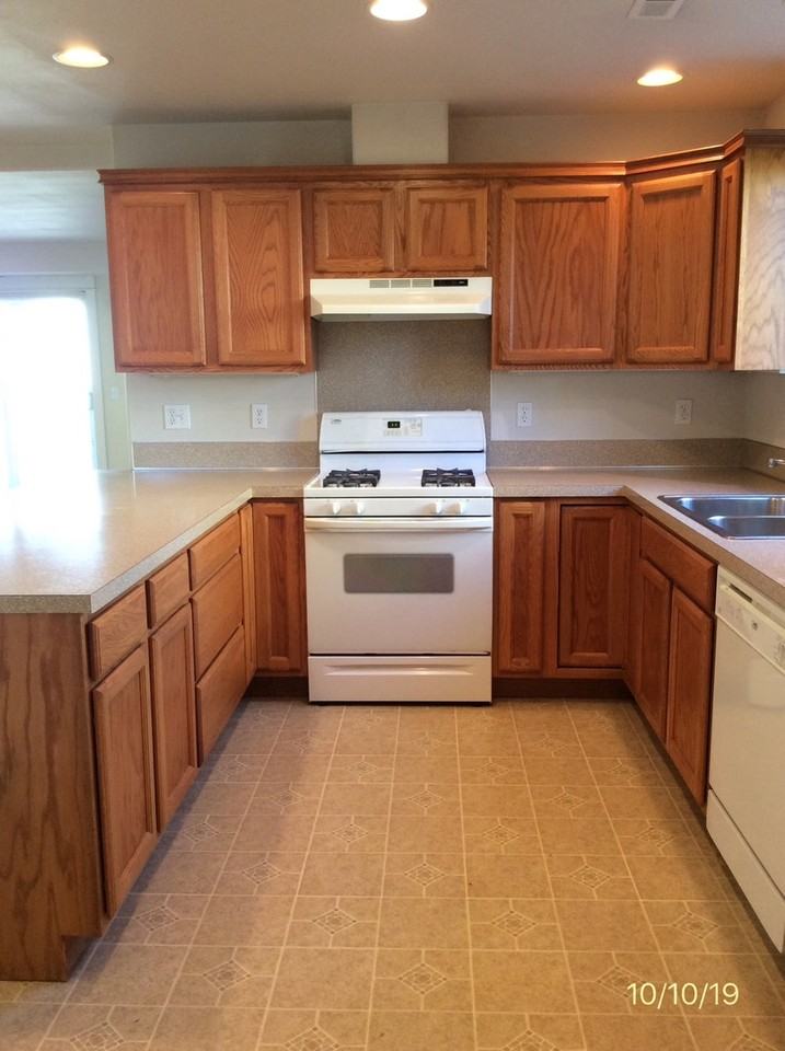 1511 Burrows Ct - Photo 6 of 23