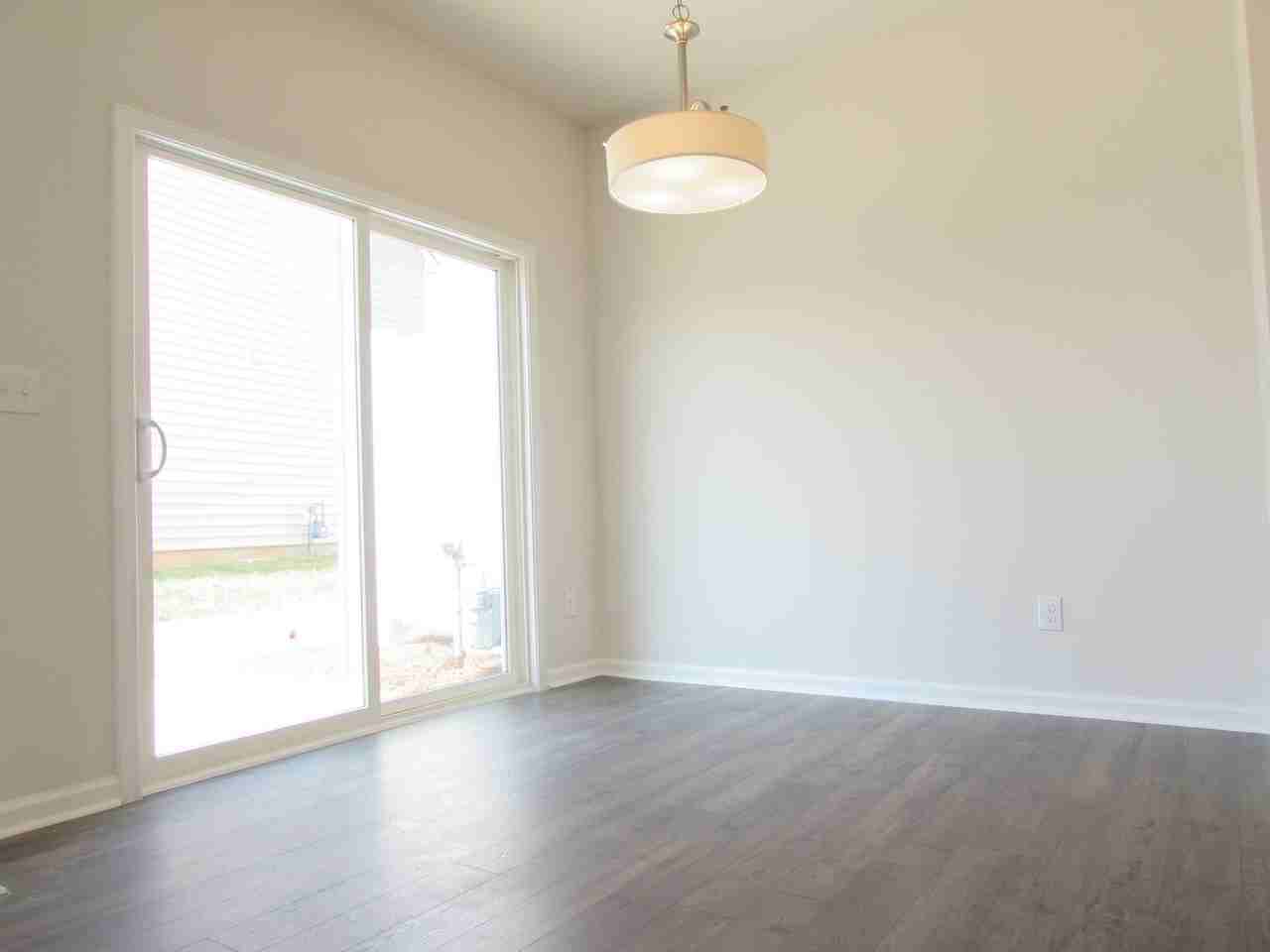 8164 8164 Sheffield Drive - 8164 Sheffield Drive - Photo 5 of 13