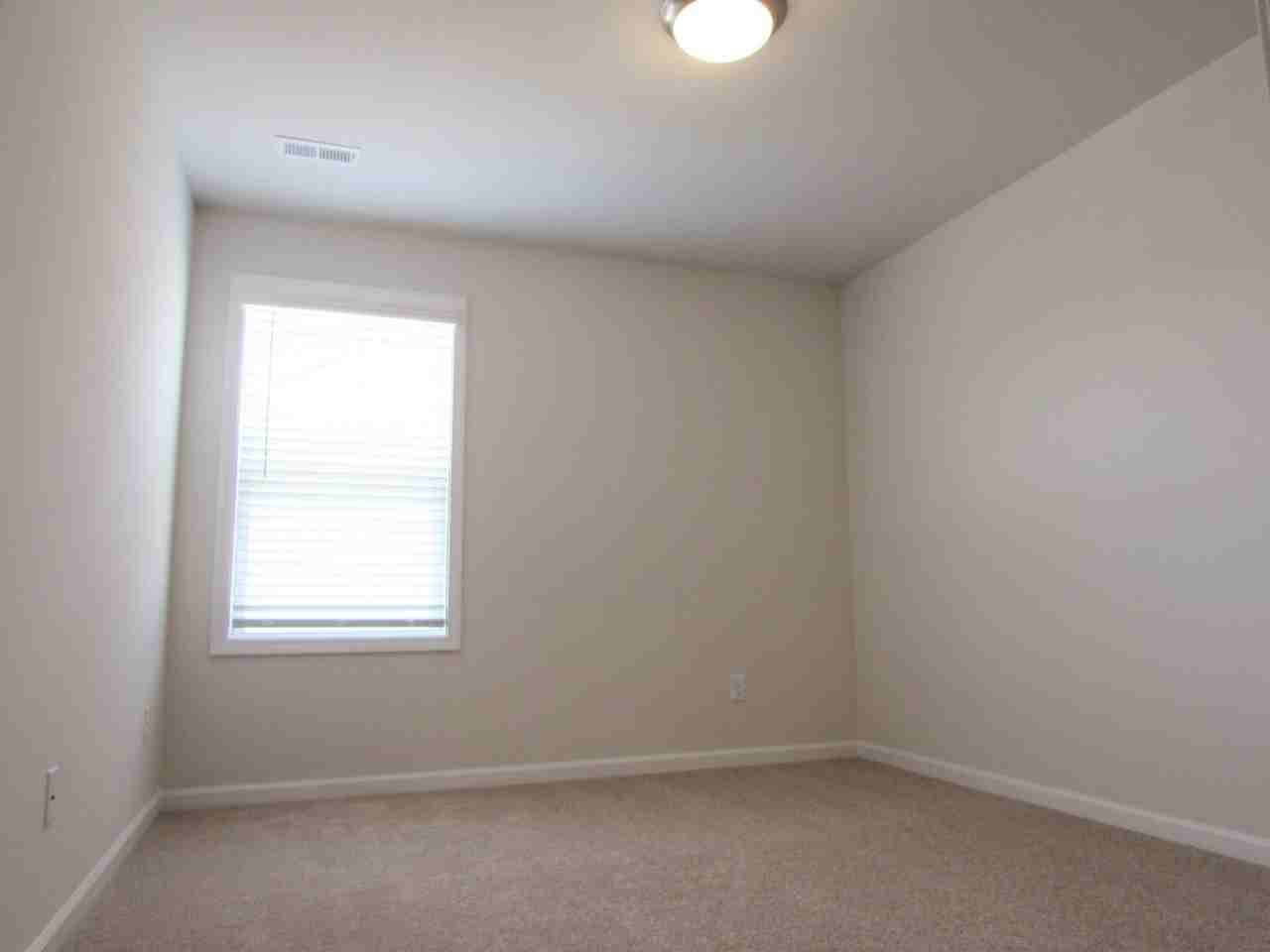 8164 8164 Sheffield Drive - 8164 Sheffield Drive - Photo 7 of 13