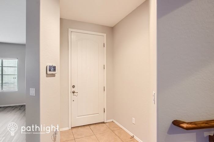 5422 W Harwell Rd - Photo 2 of 27