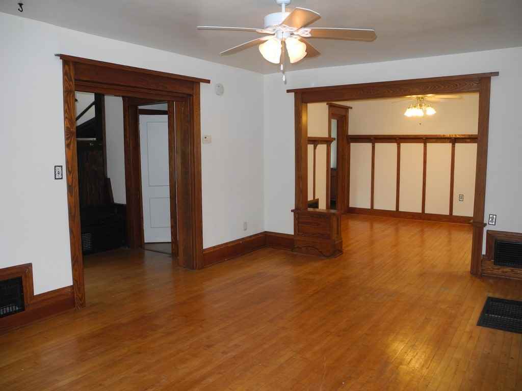 613 S Brooks St #NA - Photo 3 of 33