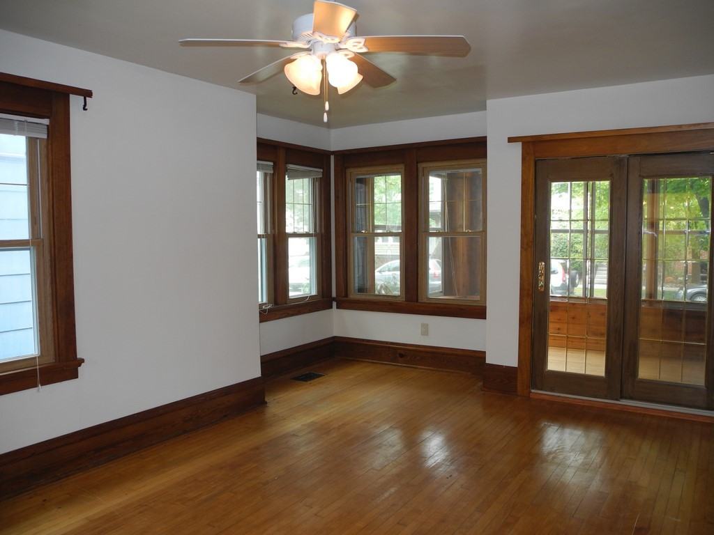 613 S Brooks St #NA - Photo 6 of 33