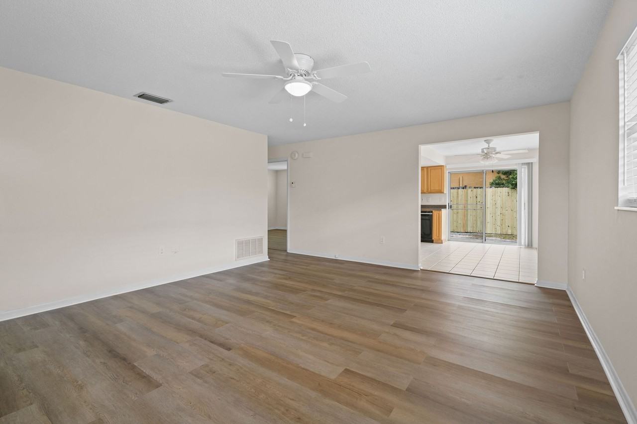 1423 Aries Ln #3 - Photo 4 of 13