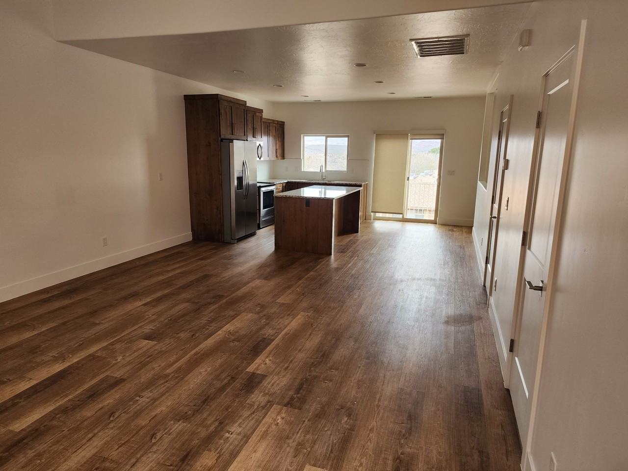 435 Stone Mountain Dr #24 - Photo 2 of 14