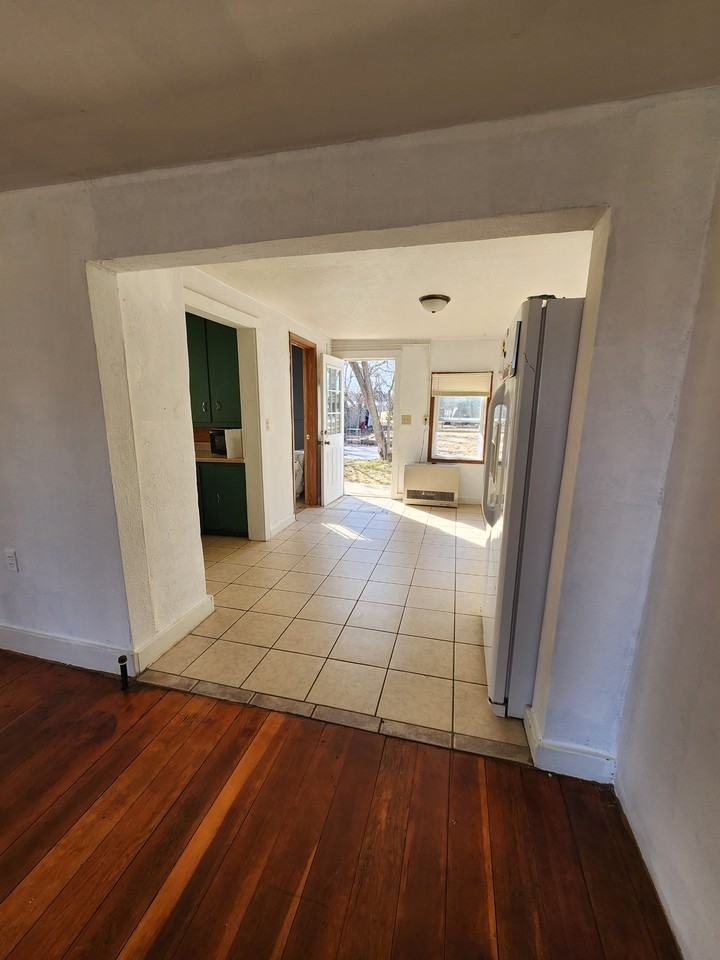 1013 Rose Ave #NA - Photo 3 of 8