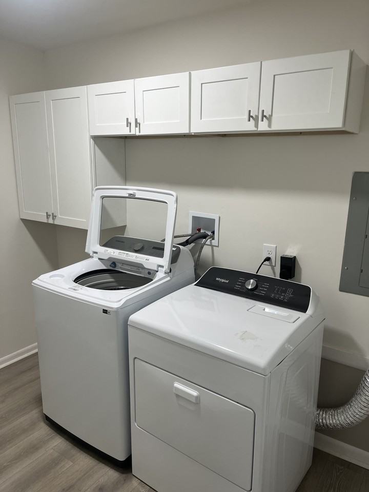 1933 Fairview Ct #NA - Photo 3 of 12