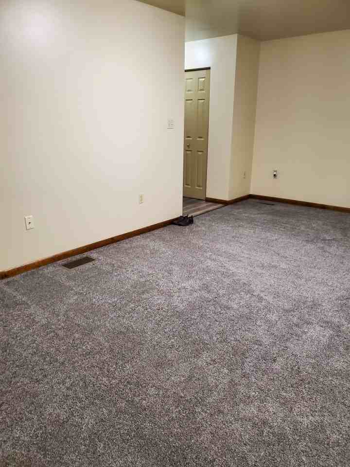 701 N Broadway St #6 - Photo 3 of 9