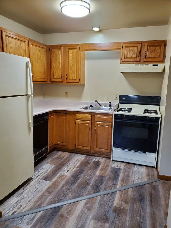 701 N Broadway St #6 - Photo 4 of 9