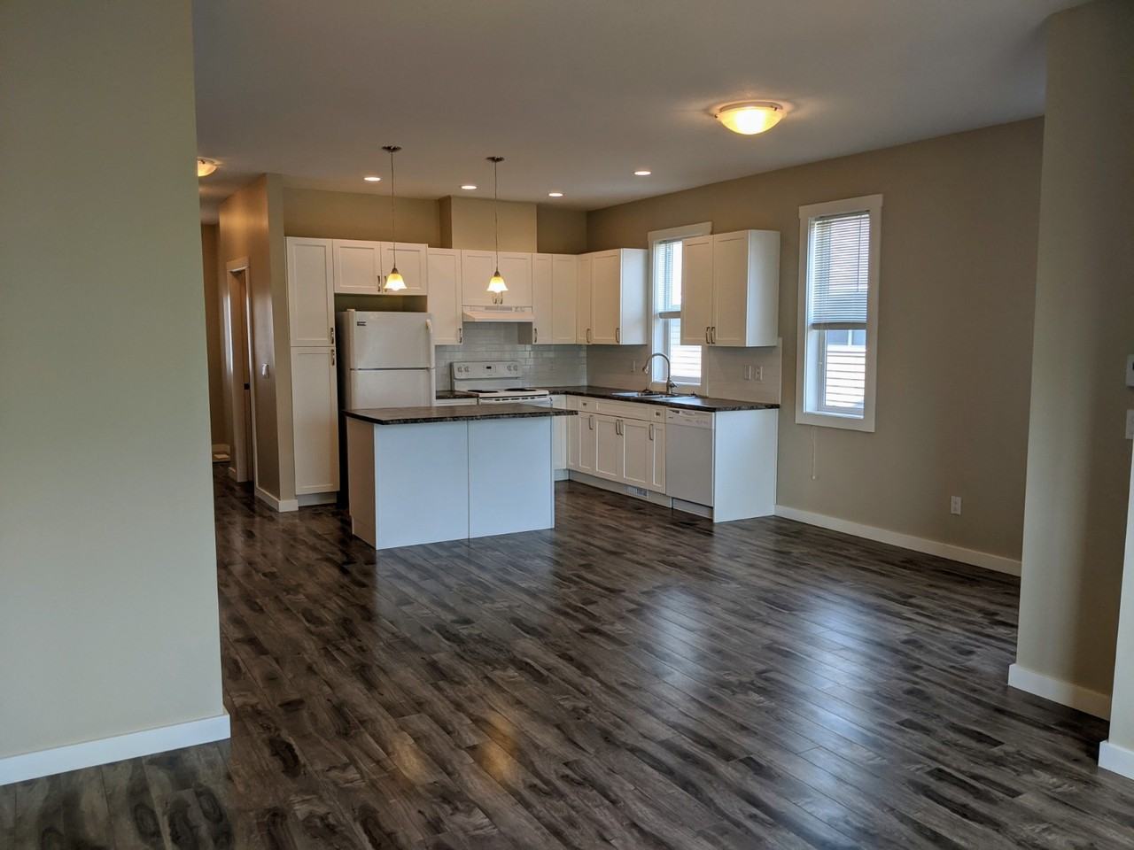 1644M 87 Ave #2-1644M - Photo 2 of 11