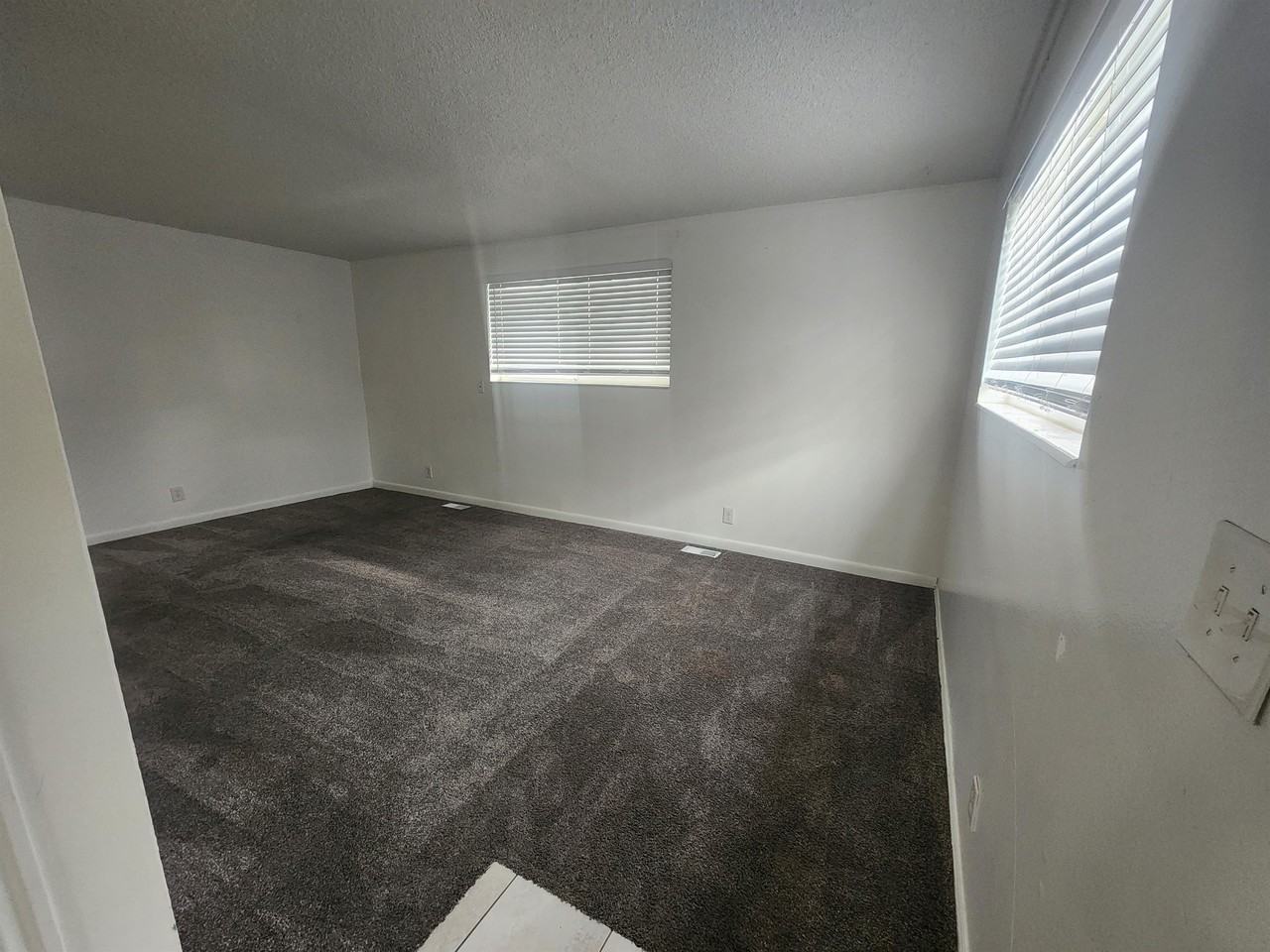 2590 W Robin Rd #2590 - Photo 7 of 14