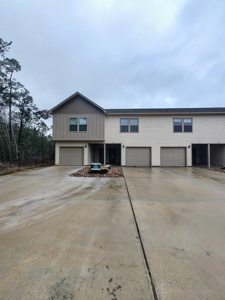 5670 Shadowbend Cir W #1