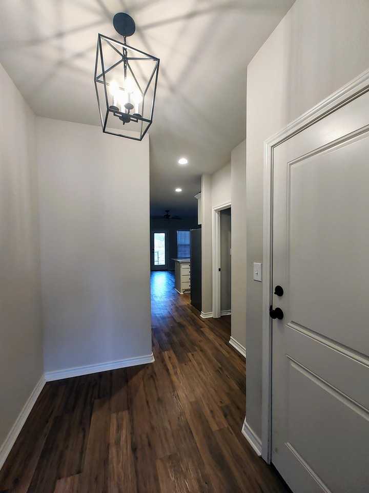 5670 Shadowbend Cir W #1 - Photo 2 of 37