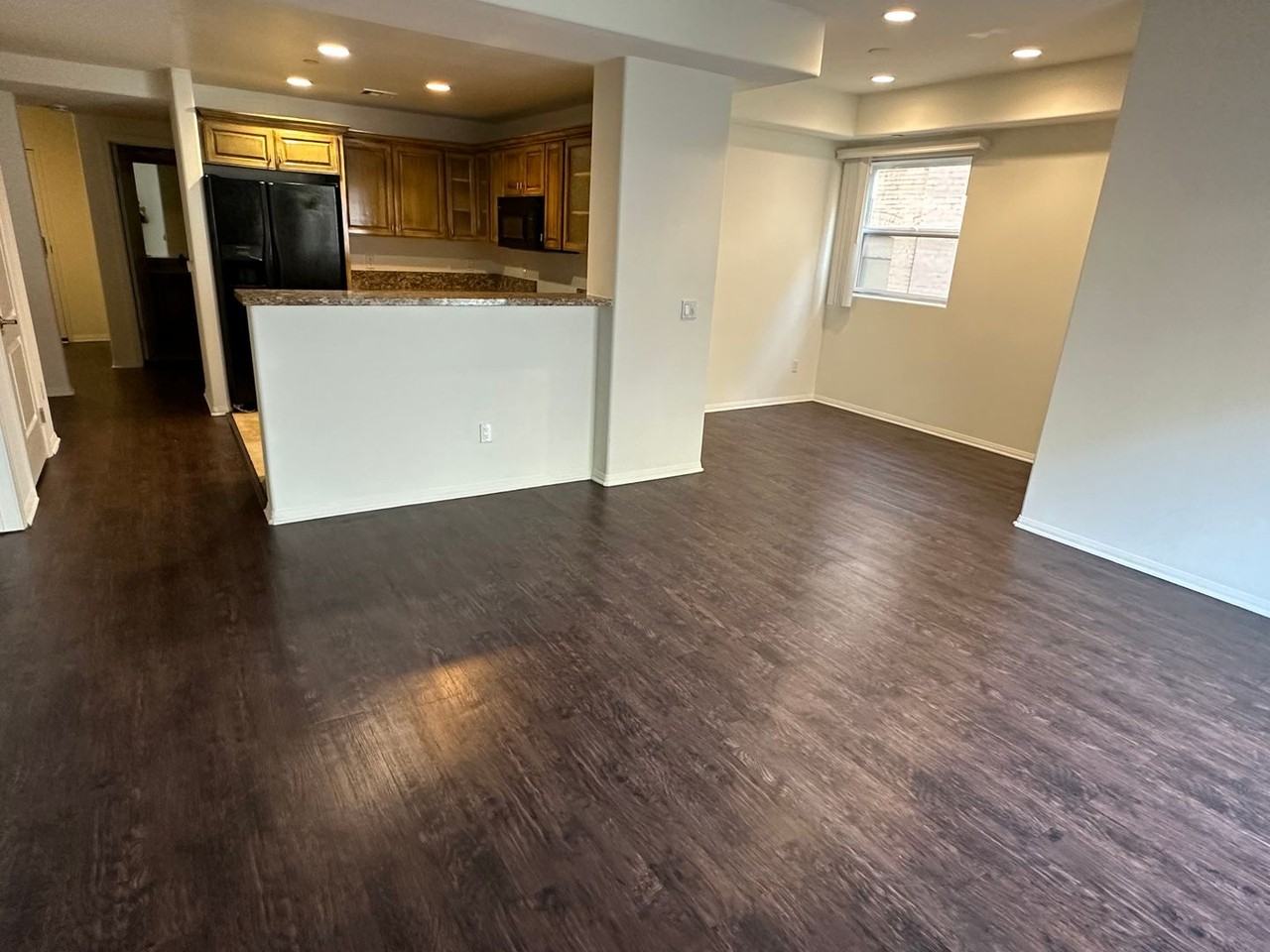 689 S Berendo St Apartments in Wilshire Center Koreatown, Los Angeles