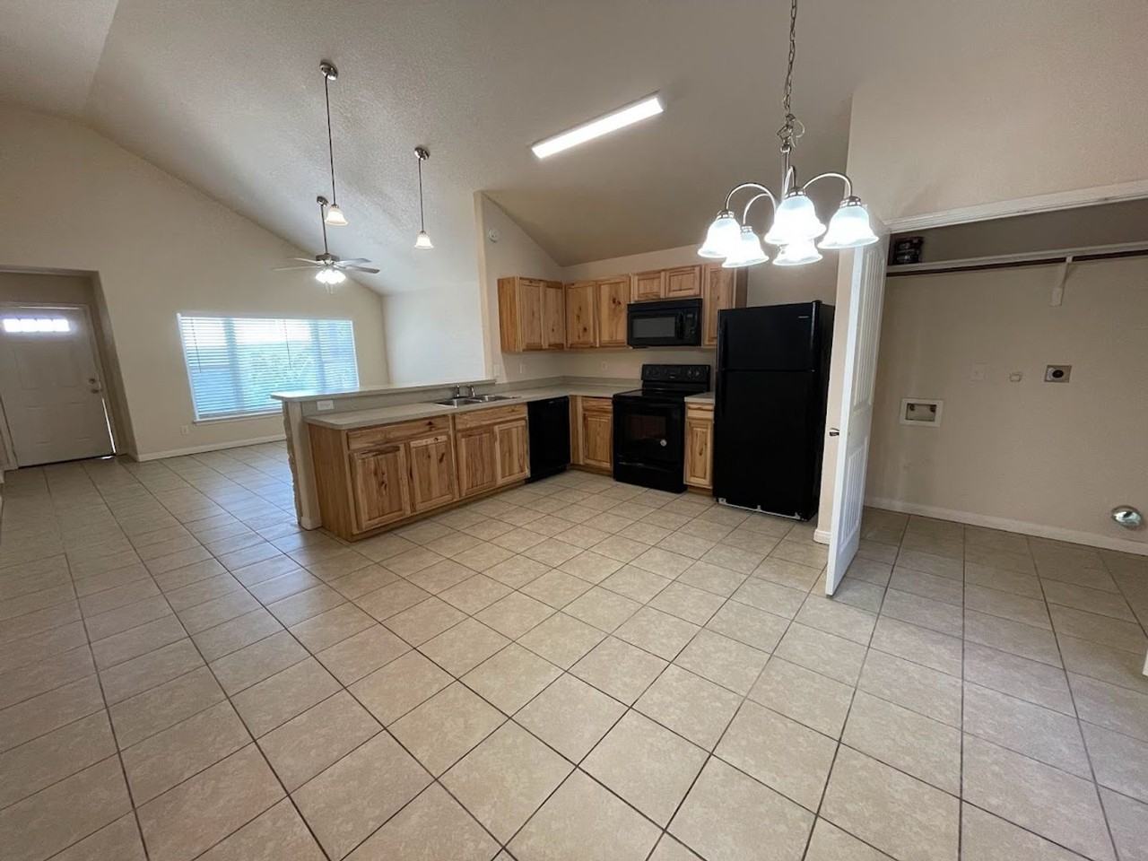 2455 Golf Dr - Photo 3 of 24