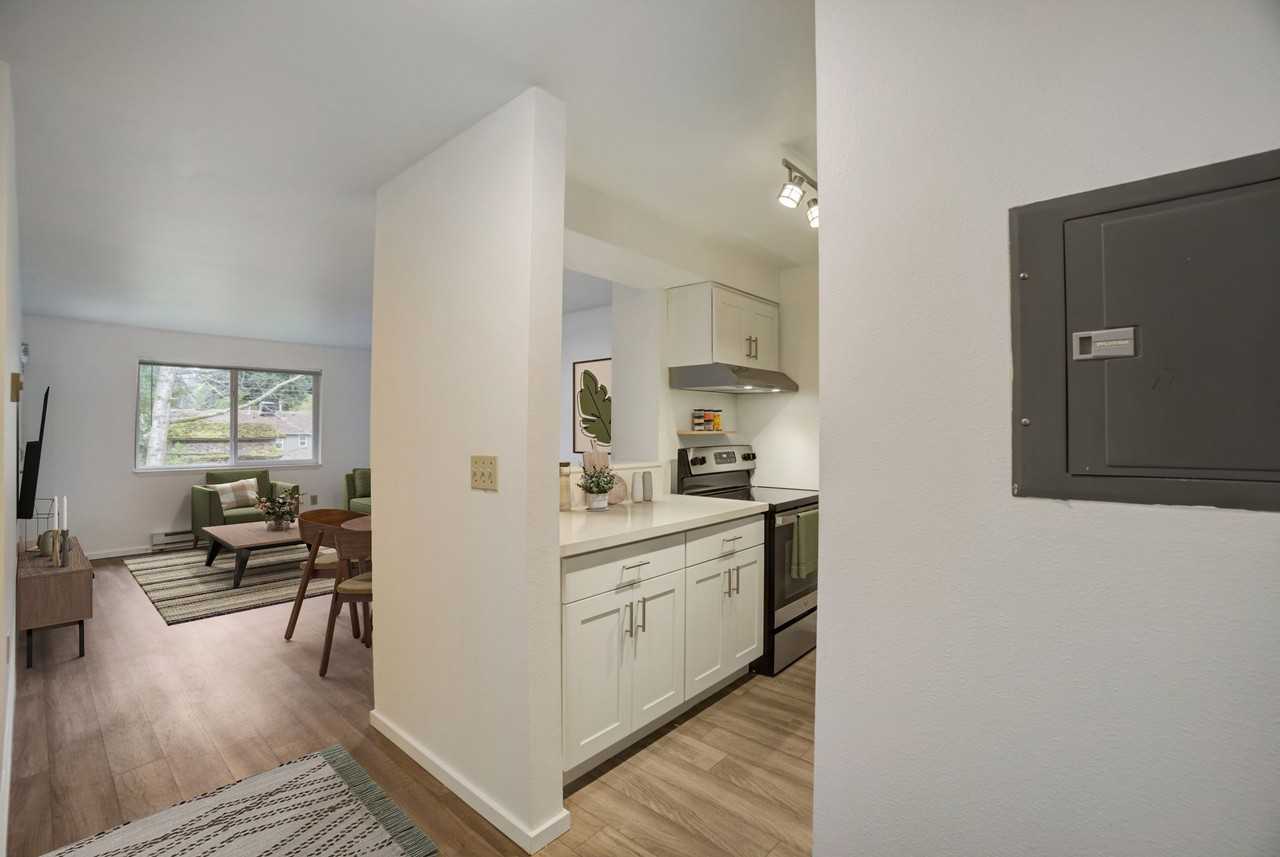 Hillcourt Apartments - Photo 7 of 47