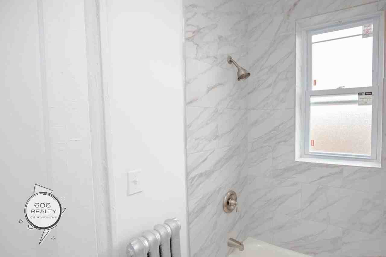 Studio Apts on Cermak! - Photo 6 of 6