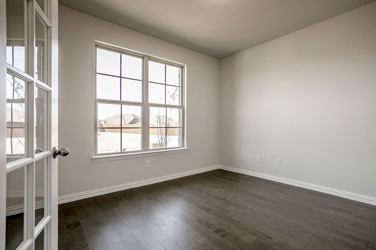 4713 London Ave - Photo 6 of 28