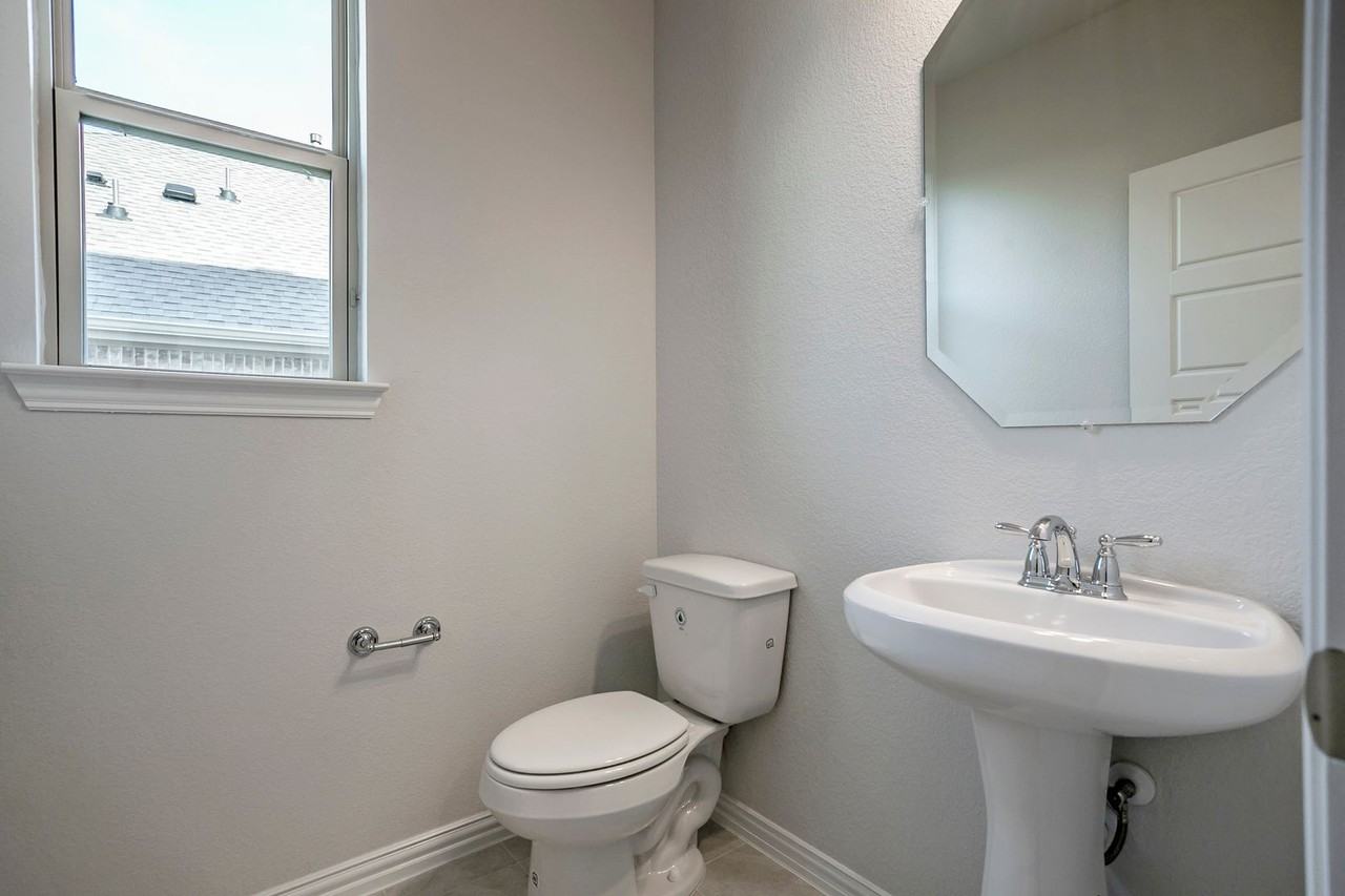 4713 London Ave - Photo 7 of 28