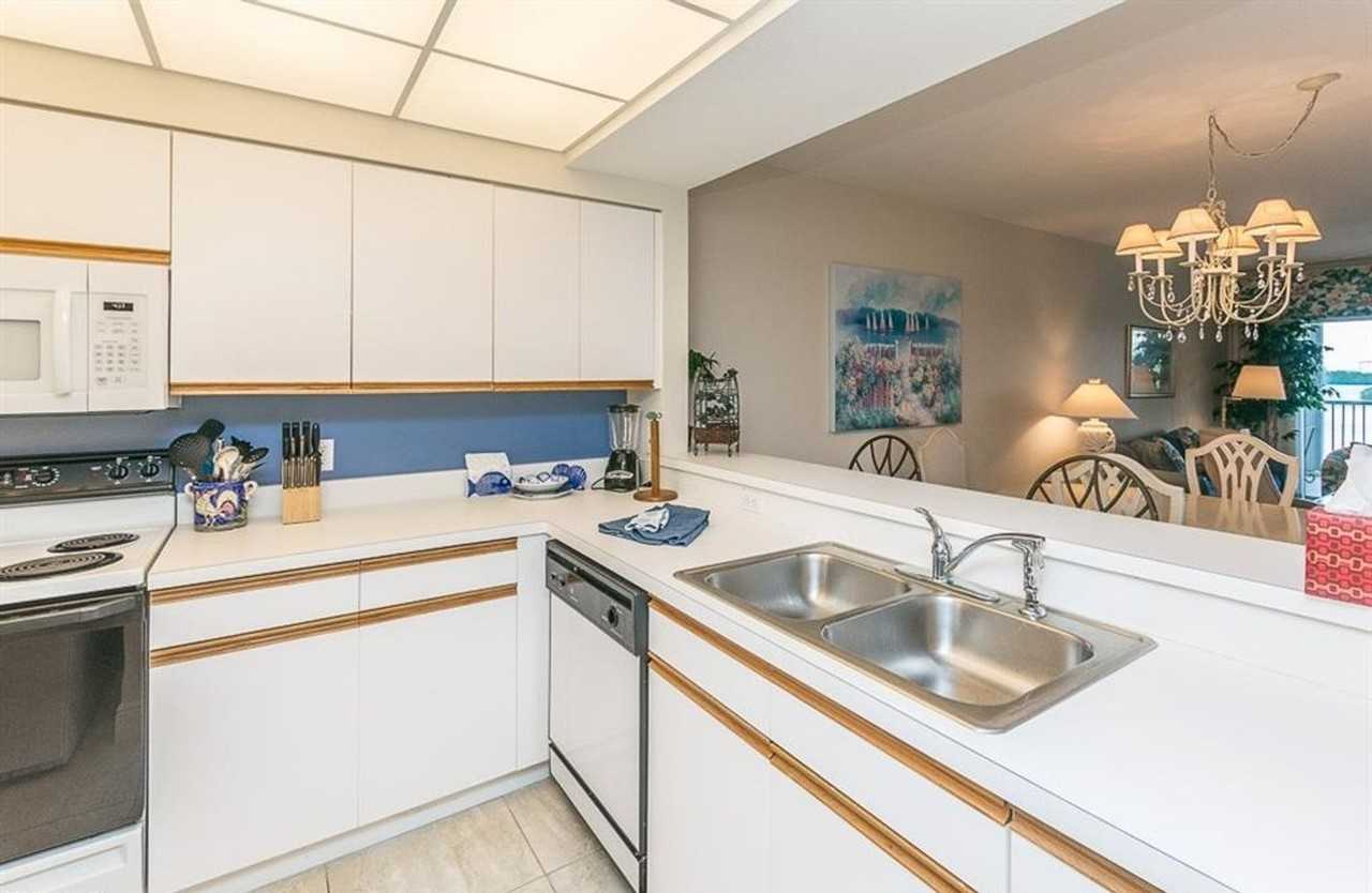 33 Bluebill Ave #304 - Photo 4 of 24