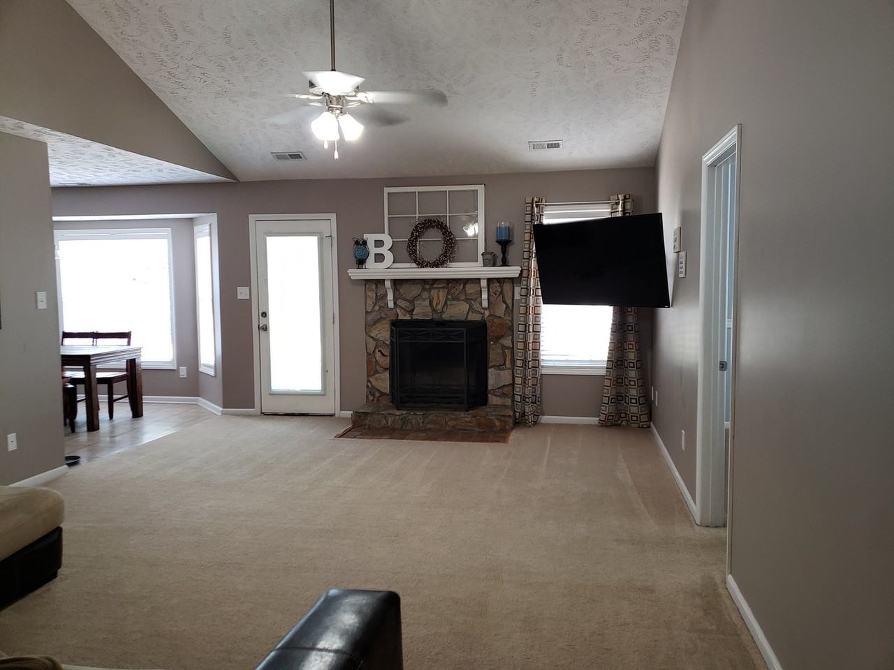 115 Silverberry Ct - Photo 3 of 35
