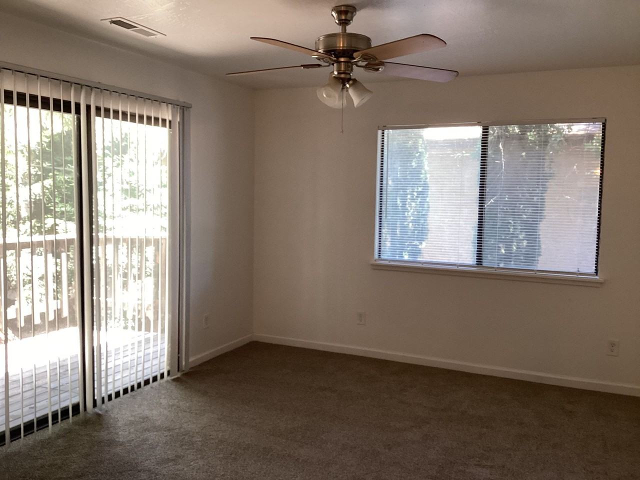 153-157 E SHASTA Ave - Photo 6 of 12