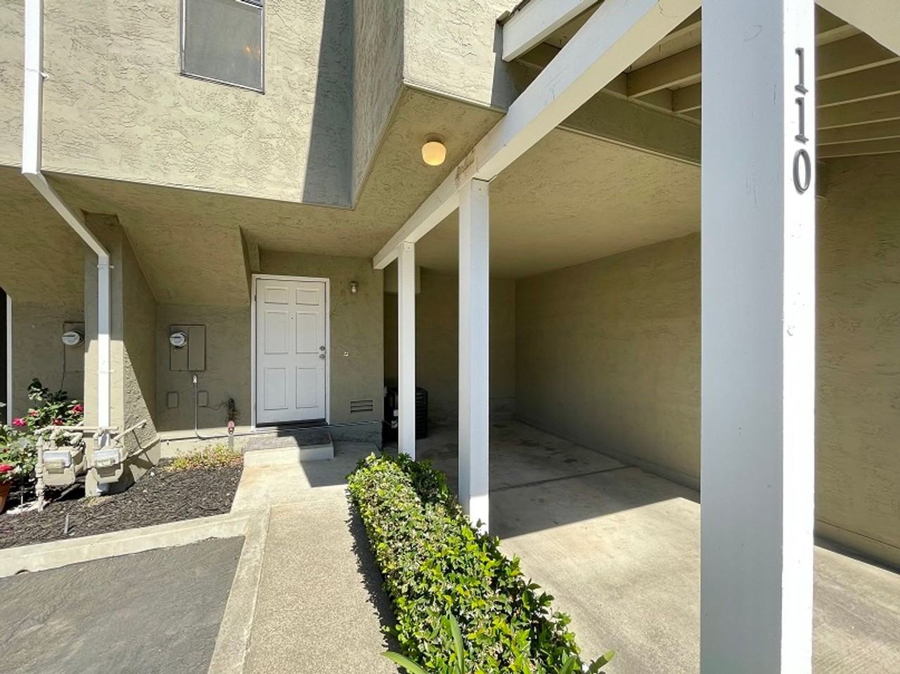 110 Adobe Ln - Photo 2 of 15