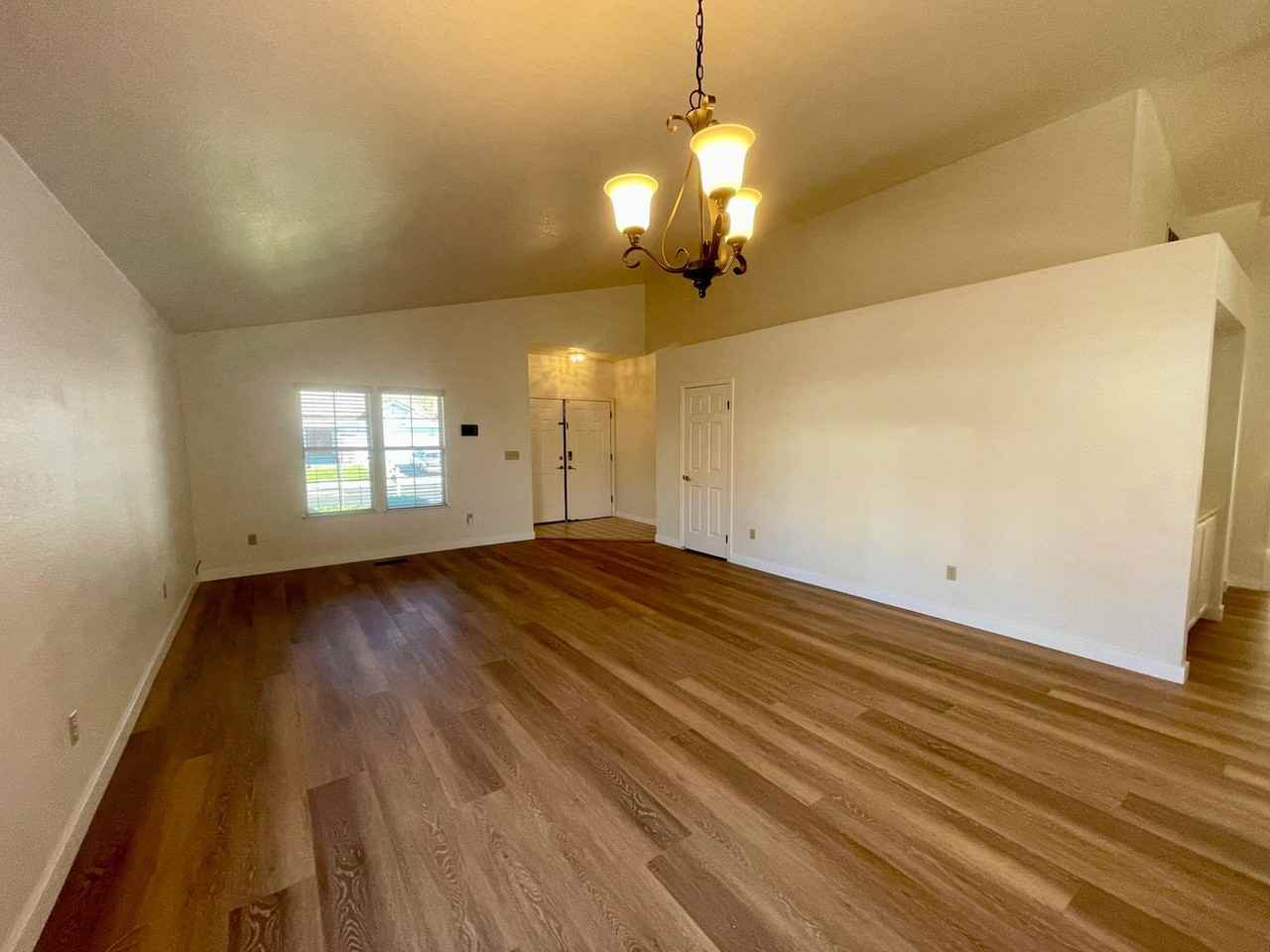 119 Goldmeadow Ct - Photo 3 of 12