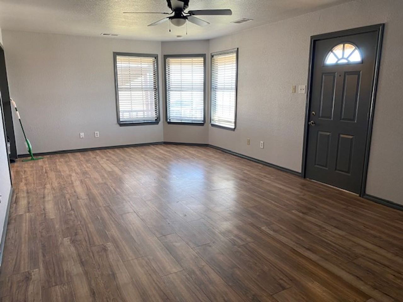 3160 County Road 2152 - Photo 2 of 16