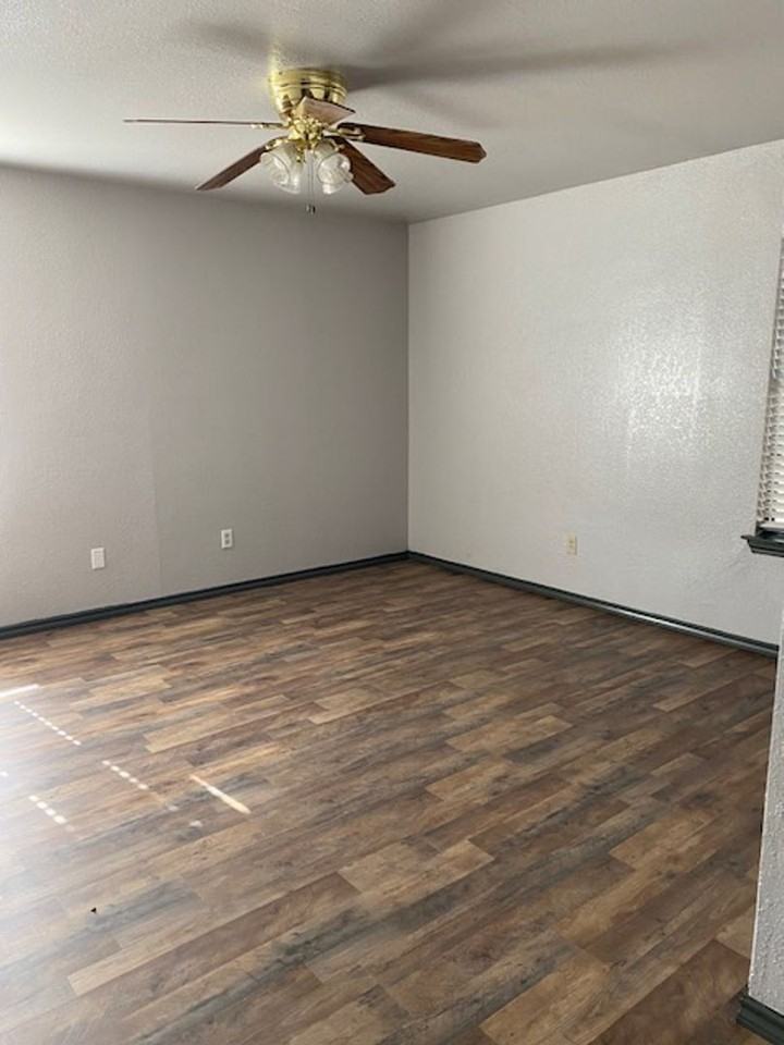 3160 County Road 2152 - Photo 3 of 16