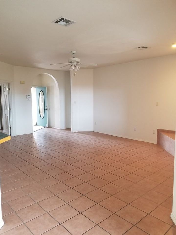 440 Cottonwood Dr - Photo 2 of 32