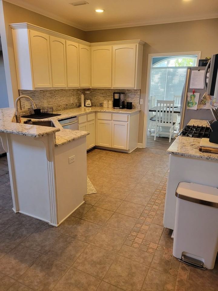 202 Millenia St - Photo 3 of 14