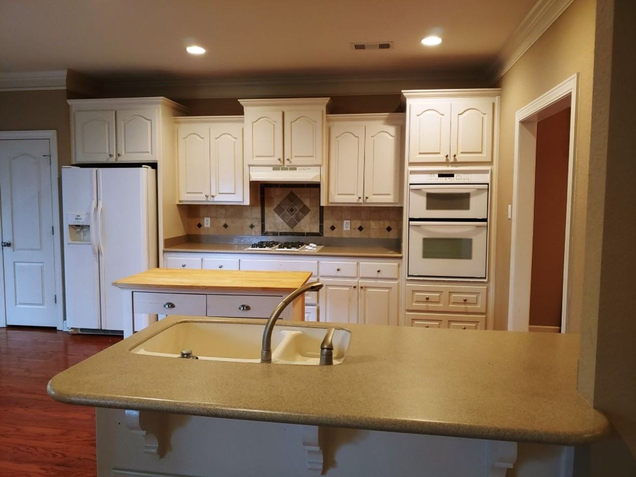 9124 Wetherbee Cir - Photo 7 of 34