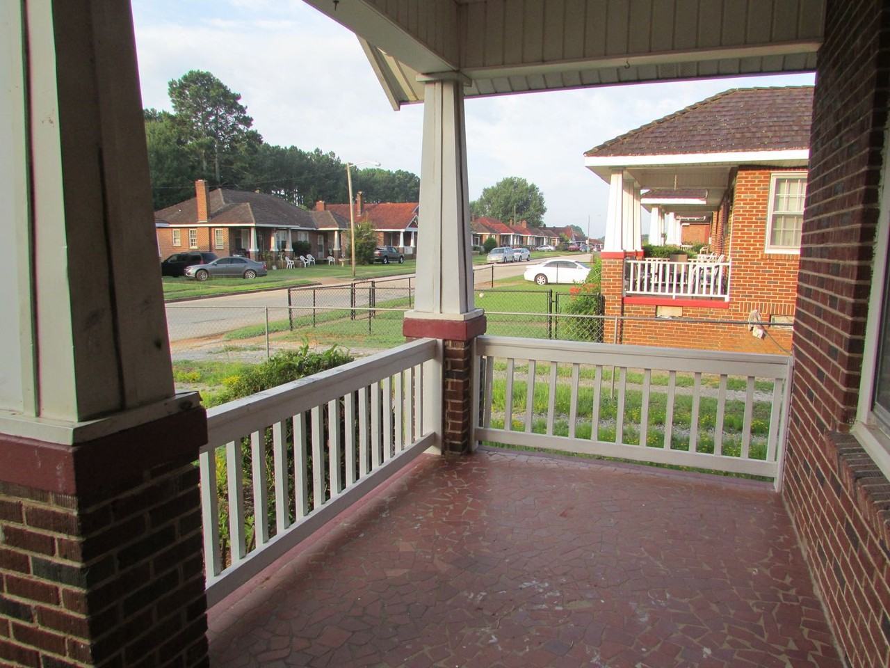 726 Truett Ave - Photo 2 of 13