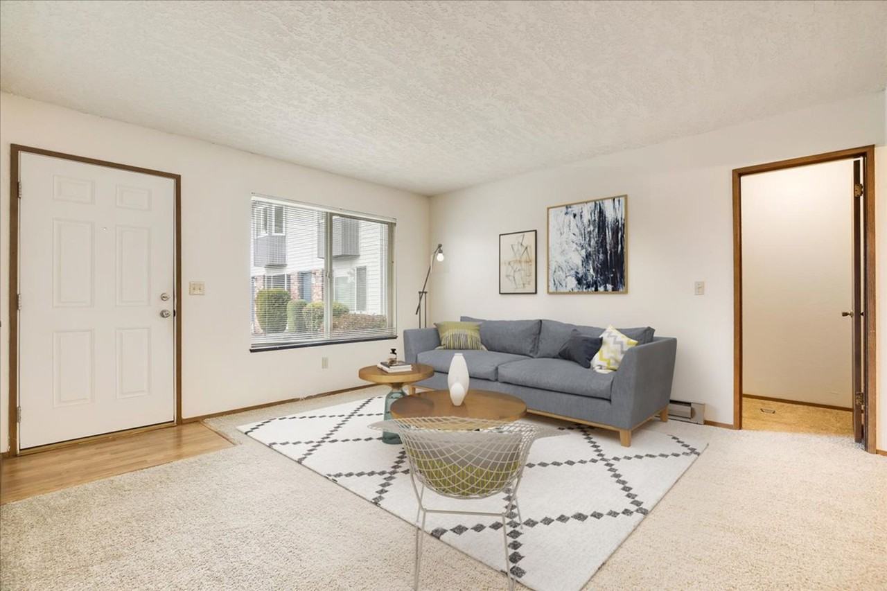 Barrington Square - Photo 2 of 37