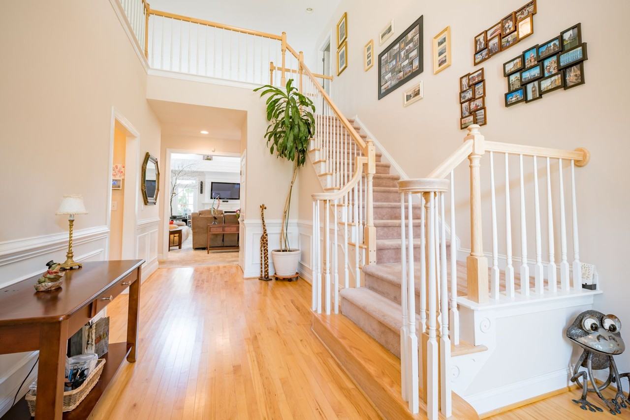 106 Barrington Overlook Dr - Photo 2 of 21