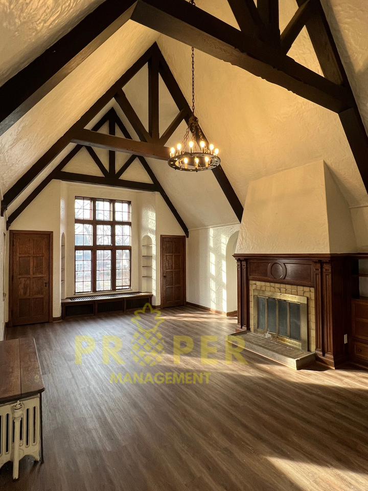 1838 Ruskin Rd - Photo 3 of 14