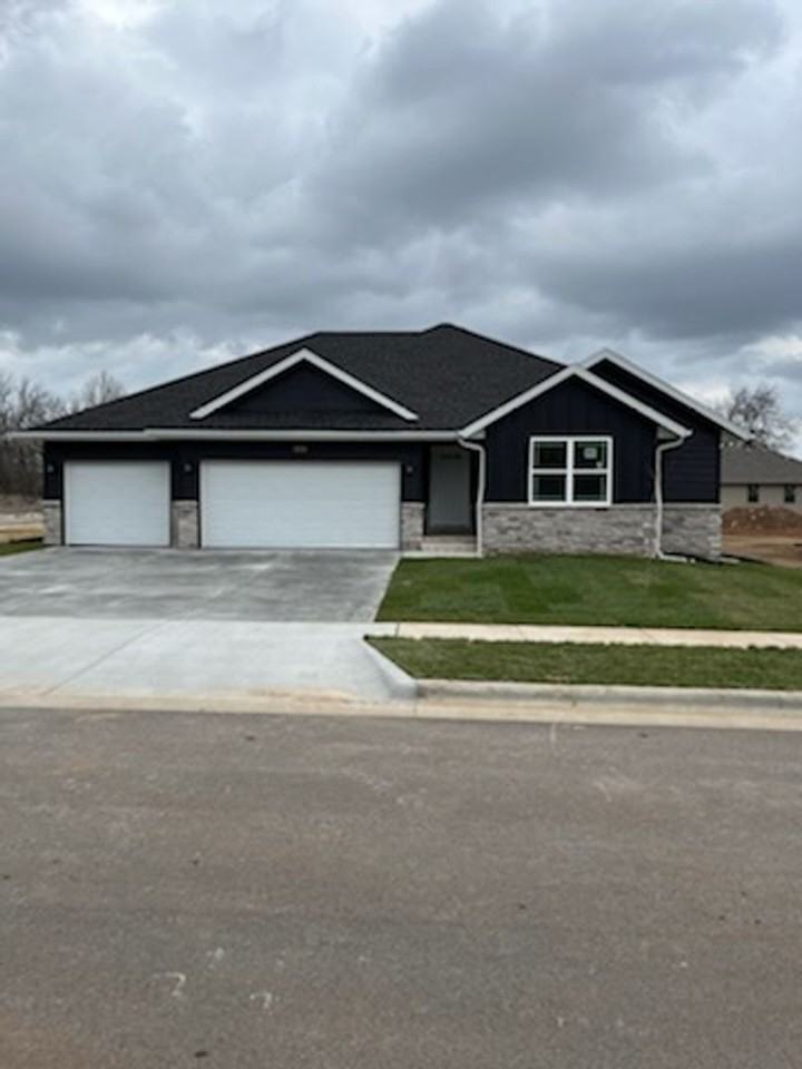4387 W Skyler - Photo 2 of 16