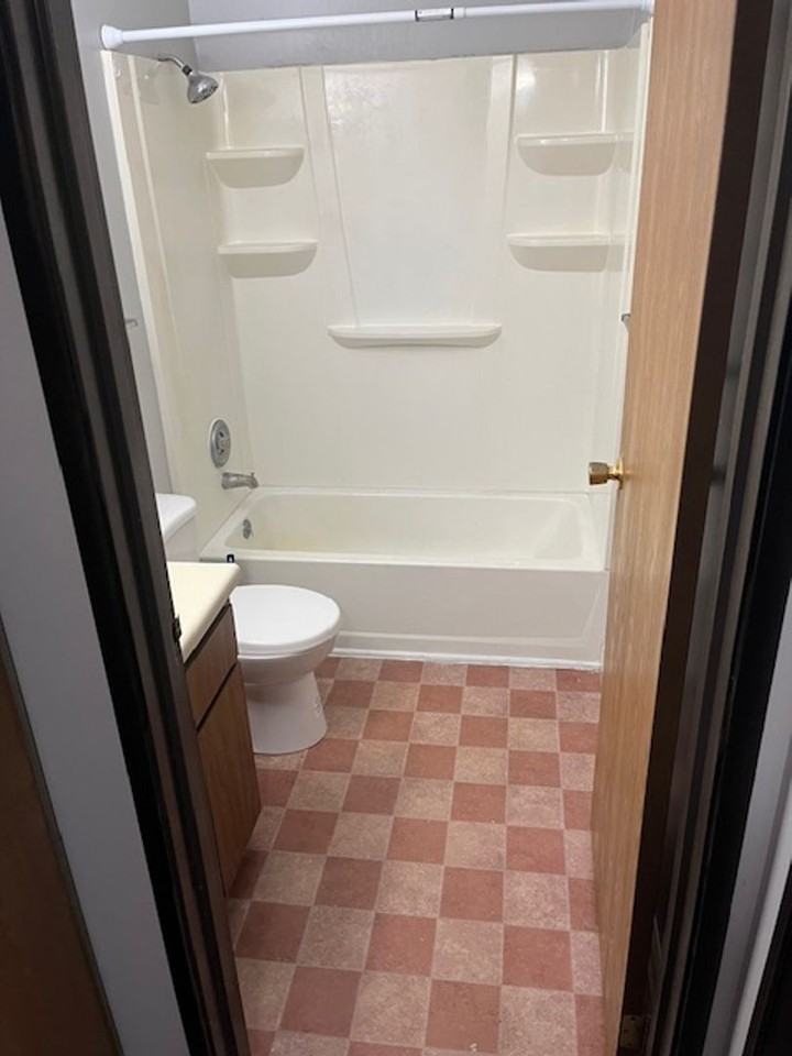 207 S Ivy Ln - Photo 3 of 8