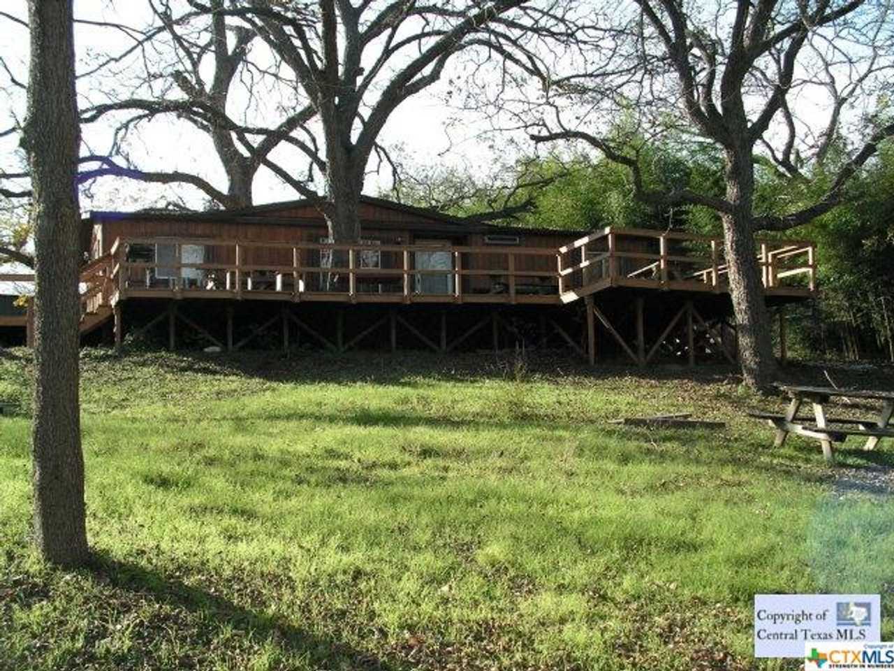 653 Scarbourough - Photo 3 of 50