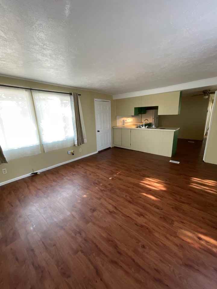 681 E Ash St - Photo 2 of 21