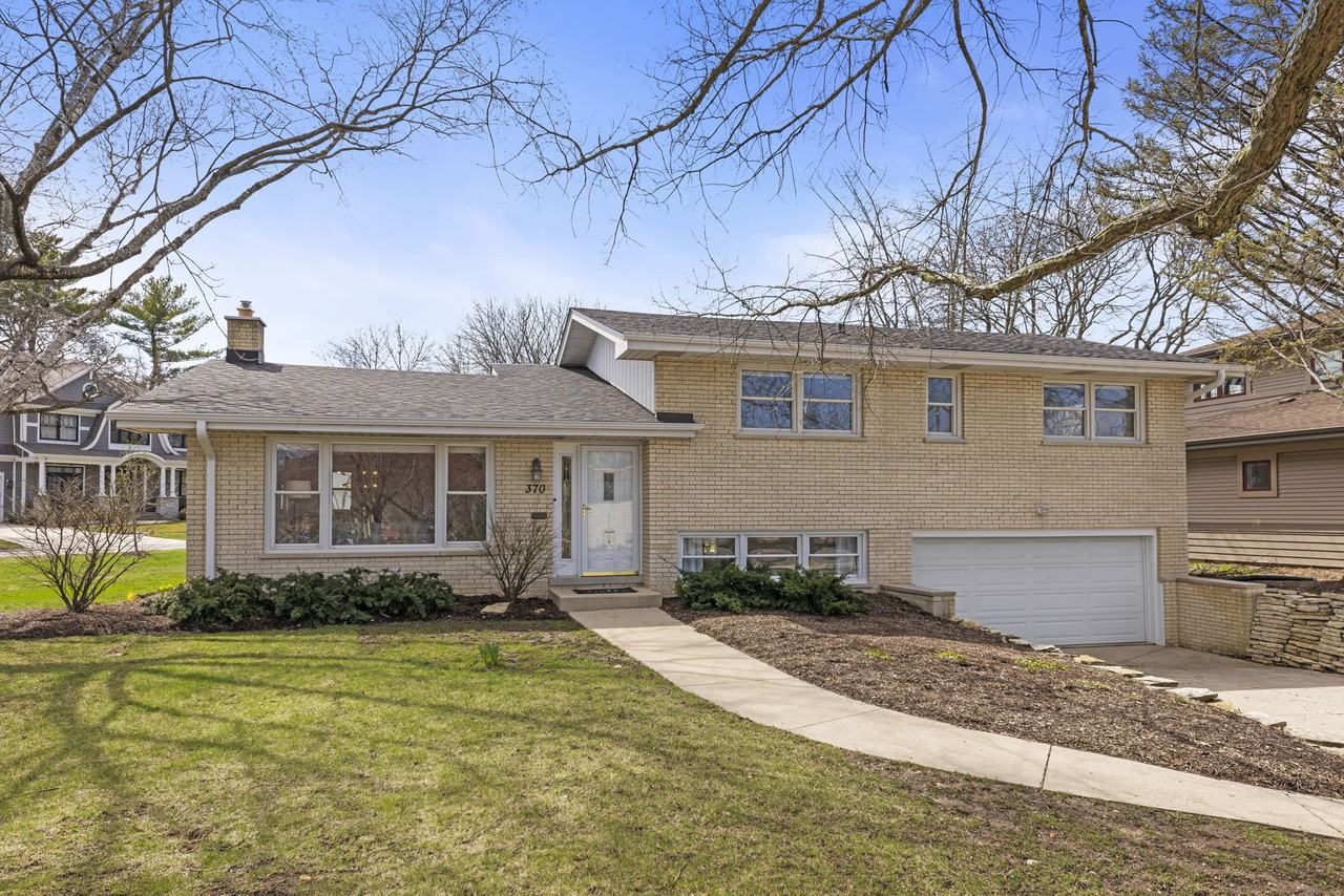 370 Prairie Avenue - Photo 3 of 36