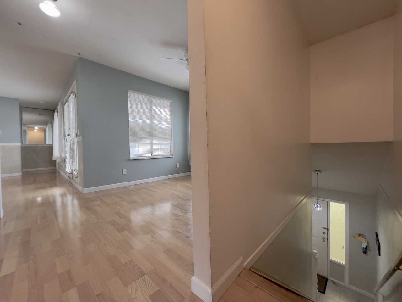 13725 72A Avenue - Photo 2 of 27