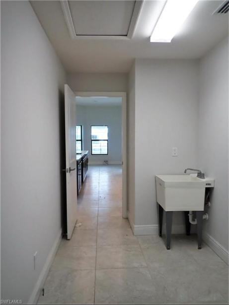 815 Sw 11th Ct - Photo 7 of 18